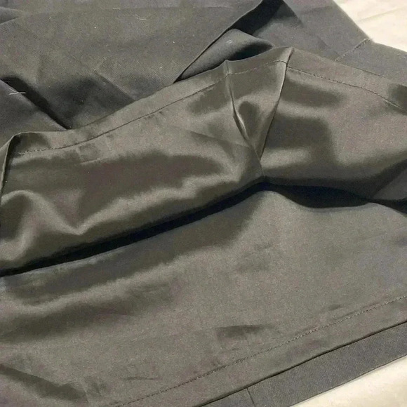Talbots Black A-Line School Girl, Pleated MIDI Length Skirt in Size 10. - Picture 9 of 10